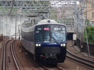 東急線内を走行する相鉄21000系車両(8月27日)
